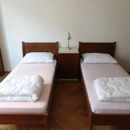 Central 2bedrooms Apt Near Bus/railway Station Apartmán *