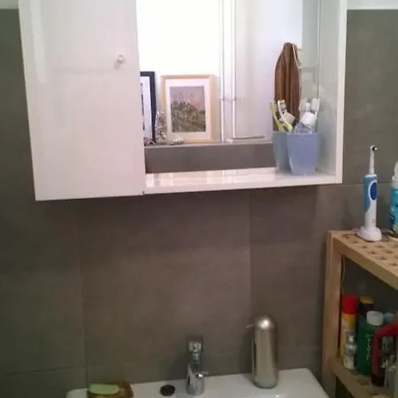 Central 2bedrooms Apt Near Bus/railway Station Apartmán Lublaň