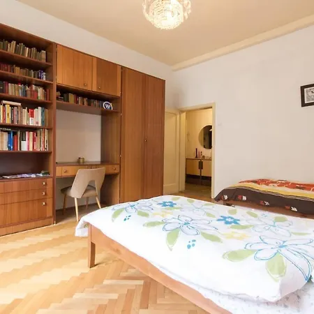 Central 2bedrooms Apt Near Bus/railway Station Lublaň